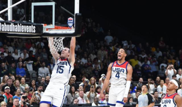 开云登录-征服科尔！里夫斯当美国男篮超六：热身场均11.4分